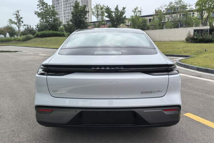 Used Geely Galaxy 8 2025 60km EM-i Luxury Edition Exterior 4