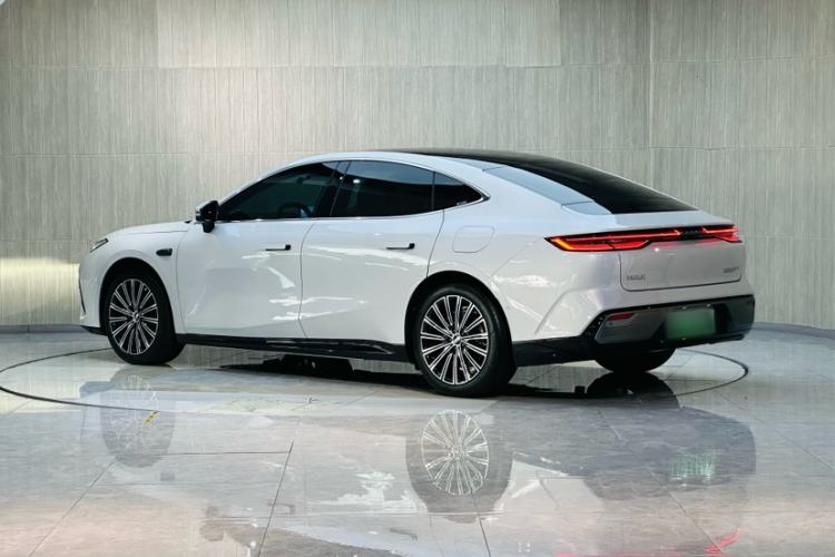 Used Geely Galaxy 8 2025 130km EM-P Exploration Edition Exterior 7