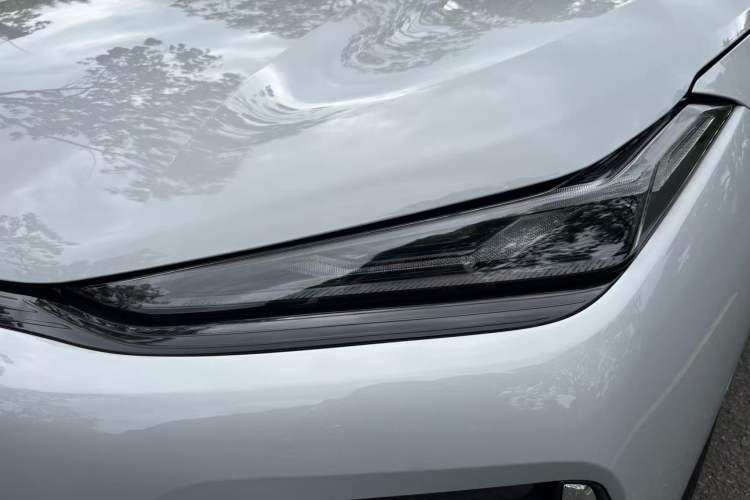 Used Geely Galaxy 8 2025 130km EM-P Starship Edition Exterior 9