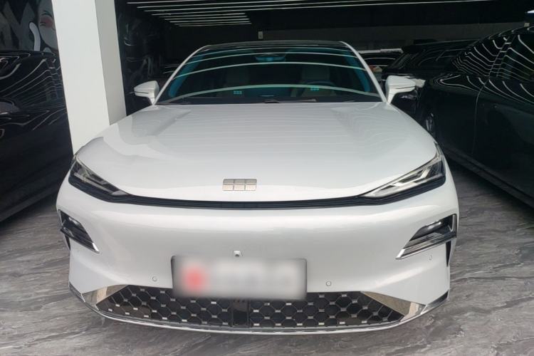 Used Geely Galaxy 8 2025 130km EM-i Deluxe Edition Front
