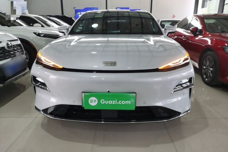Used Geely Galaxy 8 2025 130km EM-i Flagship Edition Front