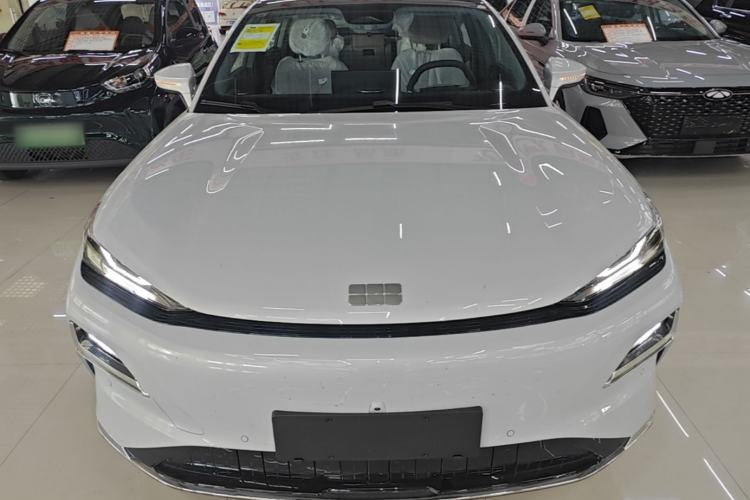 Used Geely Galaxy 8 2025 60km EM-i Luxury Edition Front