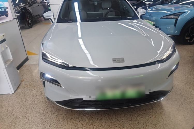 Used Geely Galaxy 8 2025 130km EM-i Prestige Edition Front
