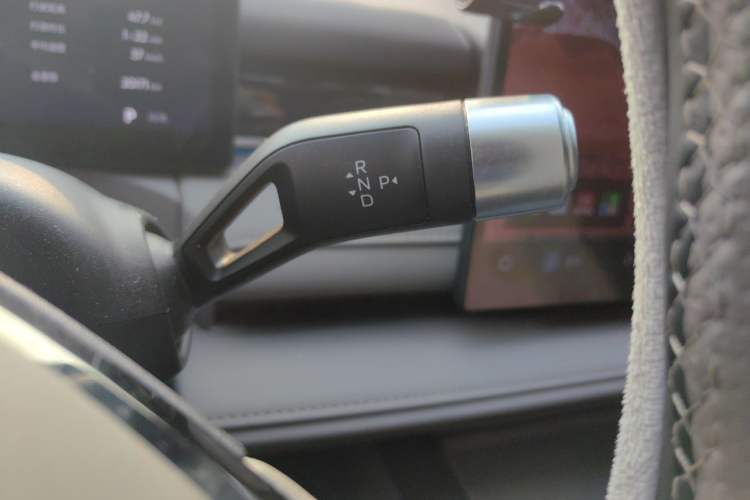 Used Geely Galaxy 8 2025 130km EM-i Deluxe Edition Gear Lever