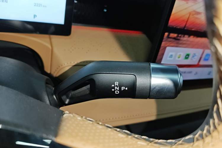 Used Geely Galaxy 8 2025 130km EM-P Starship Edition Gear Lever