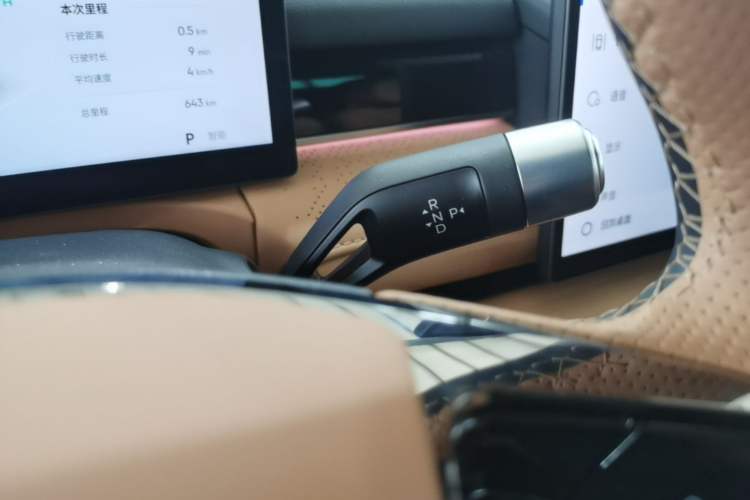 Used Geely Galaxy 8 2025 130km EM-i Flagship Edition Gear Lever