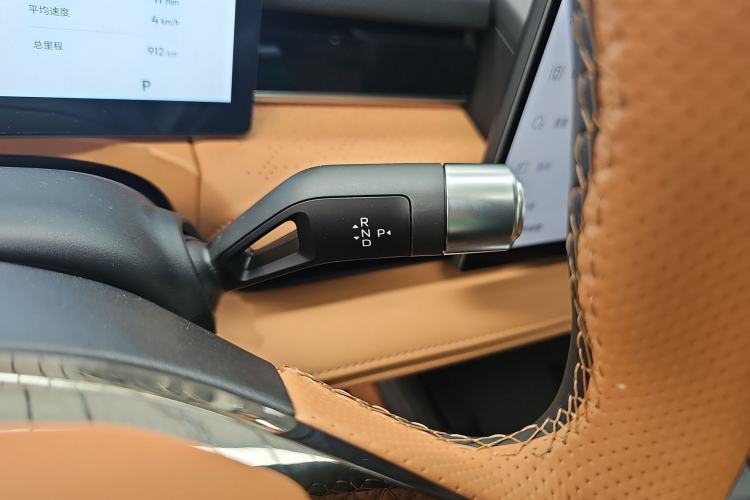Used Geely Galaxy 8 2025 130km EM-i Flagship Edition Gear Lever