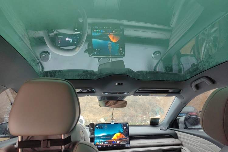Used Geely Galaxy 8 2025 130km EM-i Deluxe Edition Headliner