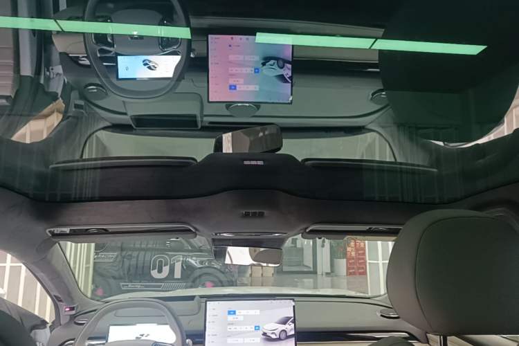 Used Geely Galaxy 8 2025 130km EM-i Flagship Edition Headliner