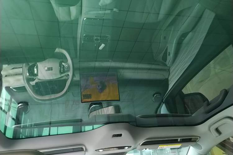 Used Geely Galaxy 8 2025 130km EM-i Deluxe Edition Headliner