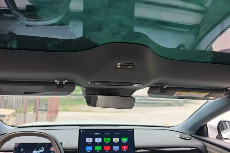 Used Geely Galaxy 8 2025 130km EM-i Prestige Edition Headliner