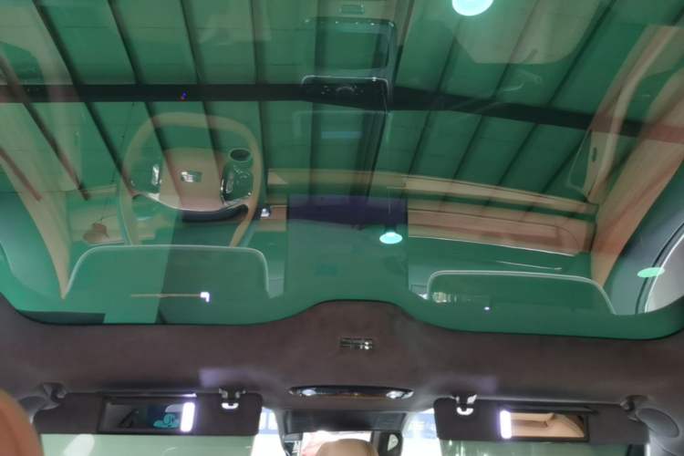 Used Geely Galaxy 8 2025 130km EM-i Flagship Edition Headliner