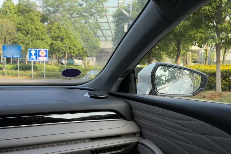 Used Geely Galaxy 8 2025 130km EM-i Prestige Edition Interior 11