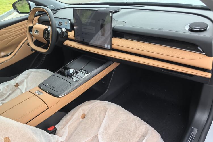 Used Geely Galaxy 8 2025 60km EM-i Luxury Edition Interior 2