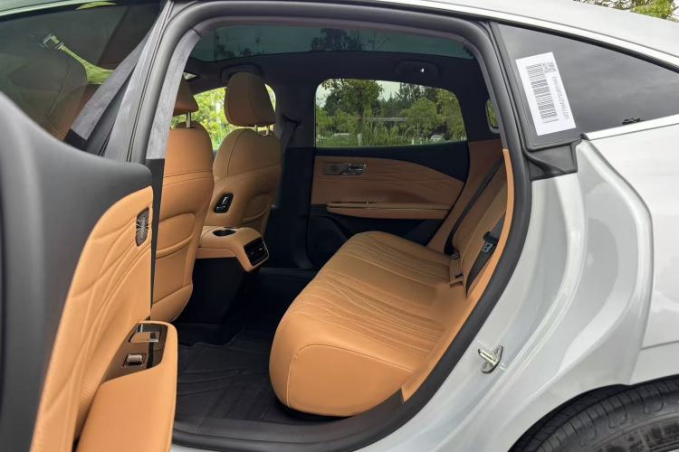 Used Geely Galaxy 8 2025 130km EM-P Starship Edition Interior 4