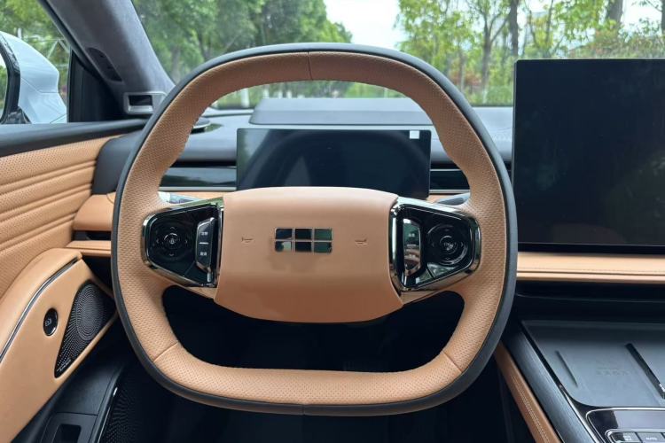 Used Geely Galaxy 8 2025 130km EM-P Starship Edition Interior 7