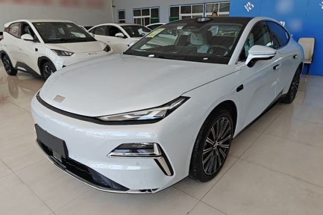 Used Geely Galaxy 8 2025 130km EM-P Starship Edition