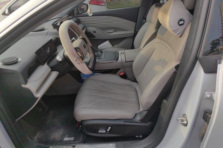 Used Geely Galaxy 8 2025 130km EM-i Deluxe Edition Left Front Seat