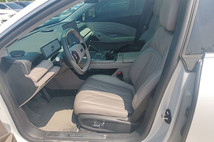 Used Geely Galaxy 8 2025 130km EM-i Prestige Edition Left Front Seat