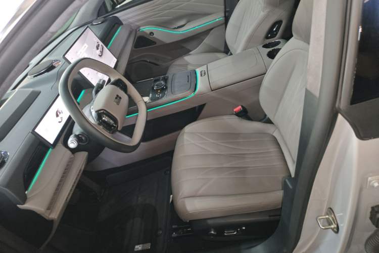 Used Geely Galaxy 8 2025 130km EM-i Flagship Edition Left Front Seat
