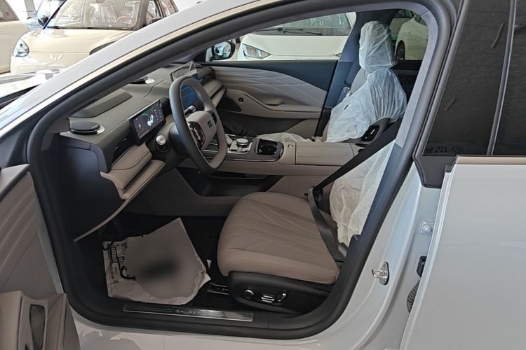Used Geely Galaxy 8 2025 130km EM-P Starship Edition Left Front Seat