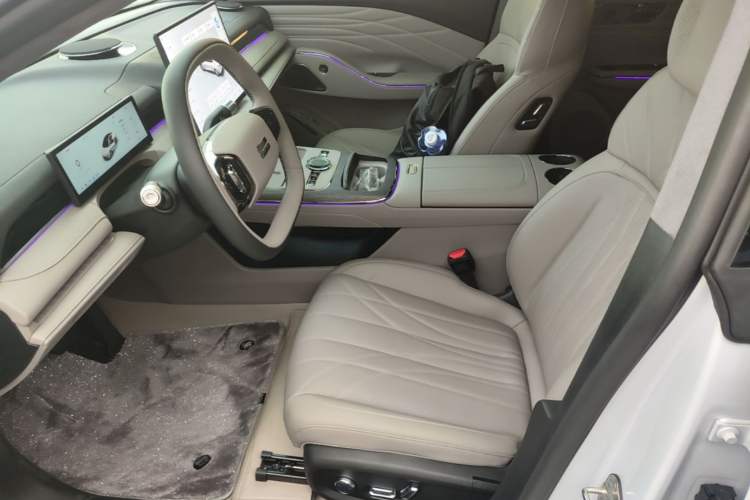 Used Geely Galaxy 8 2025 130km EM-P Exploration Edition Left Front Seat