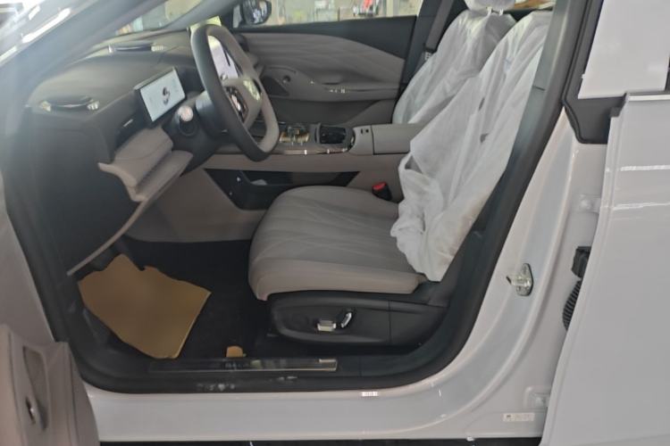 Used Geely Galaxy 8 2025 60km EM-i Luxury Edition Left Front Seat