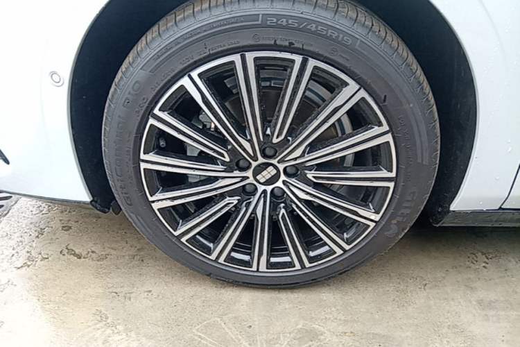 Used Geely Galaxy 8 2025 130km EM-i Flagship Edition Left Front Wheel Hub