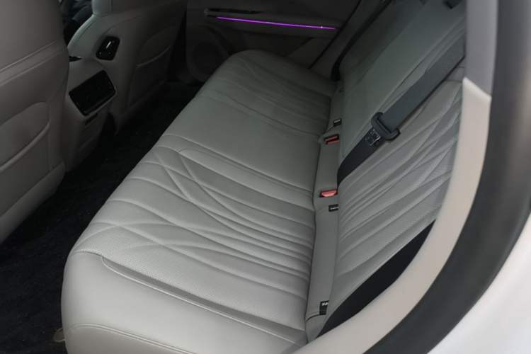 Used Geely Galaxy 8 2025 130km EM-P Starship Edition Left Rear Seat