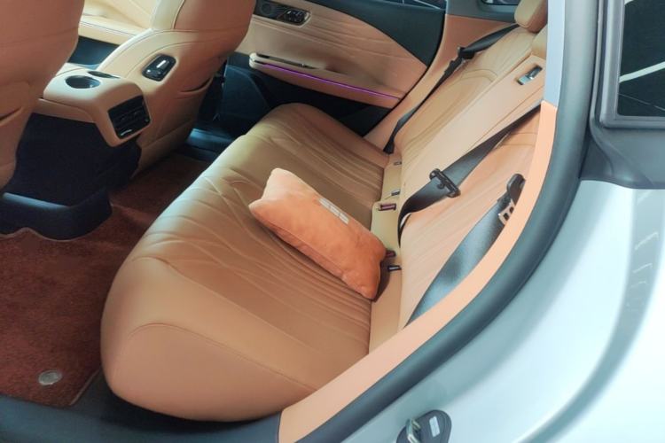 Used Geely Galaxy 8 2025 130km EM-i Deluxe Edition Left Rear Seat