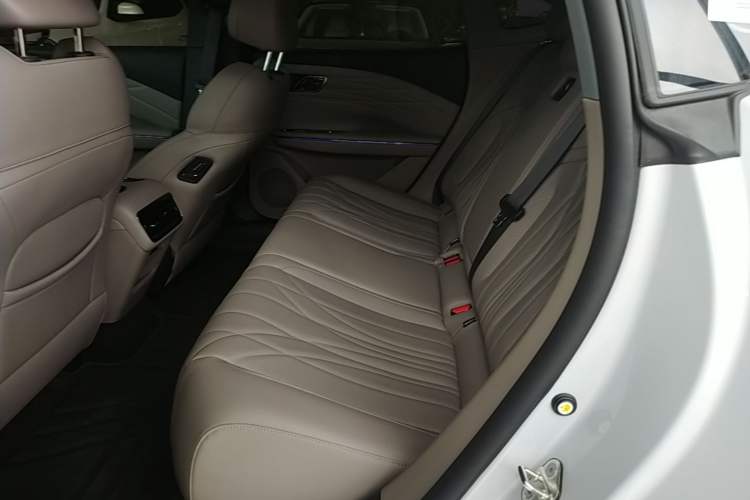 Used Geely Galaxy 8 2025 130km EM-i Deluxe Edition Left Rear Seat
