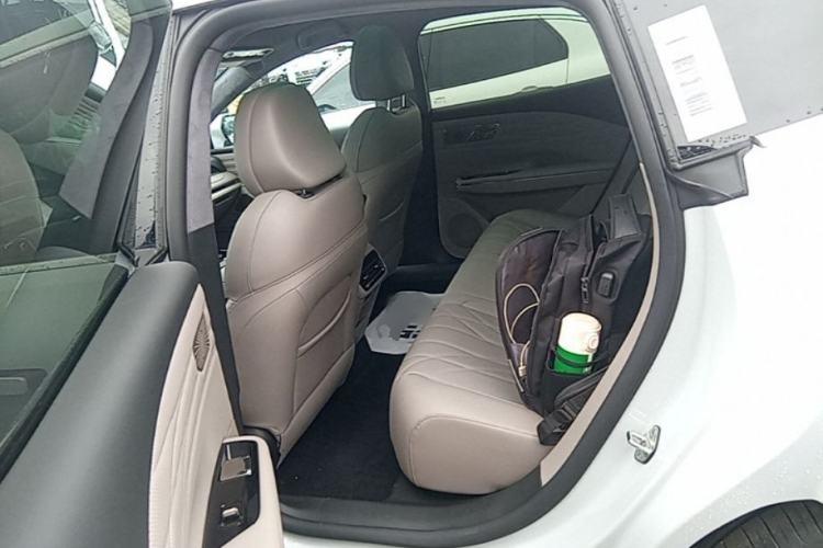 Used Geely Galaxy 8 2025 130km EM-i Flagship Edition Left Rear Seat