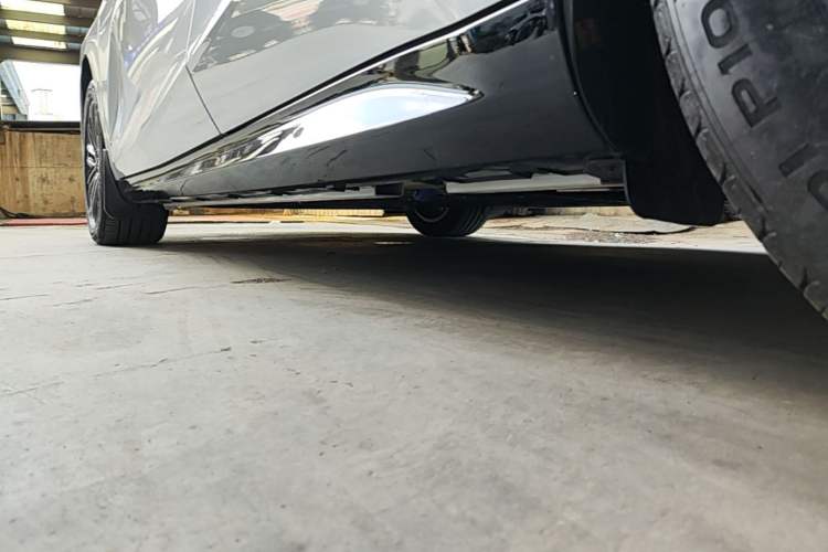 Used Geely Galaxy 8 2025 130km EM-i Deluxe Edition Left Side Sill