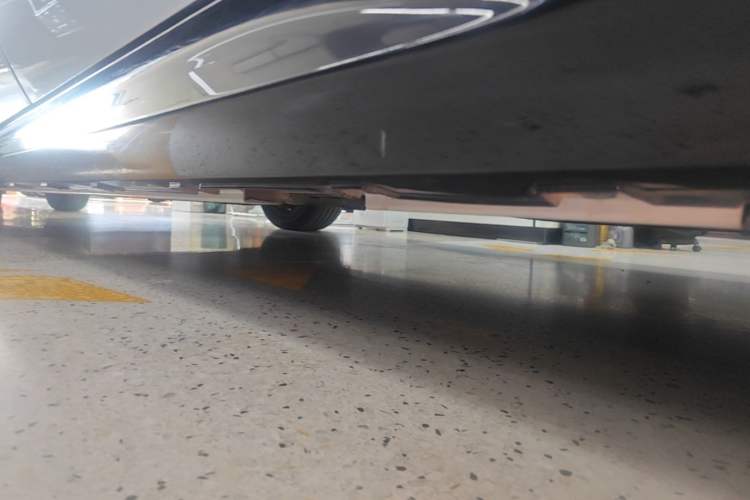Used Geely Galaxy 8 2025 130km EM-i Prestige Edition Left Side Sill