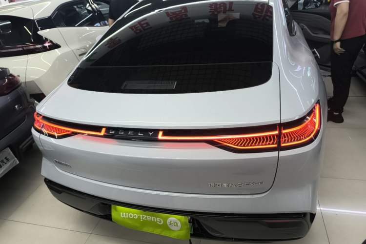 Used Geely Galaxy 8 2025 130km EM-P Starship Edition Rear