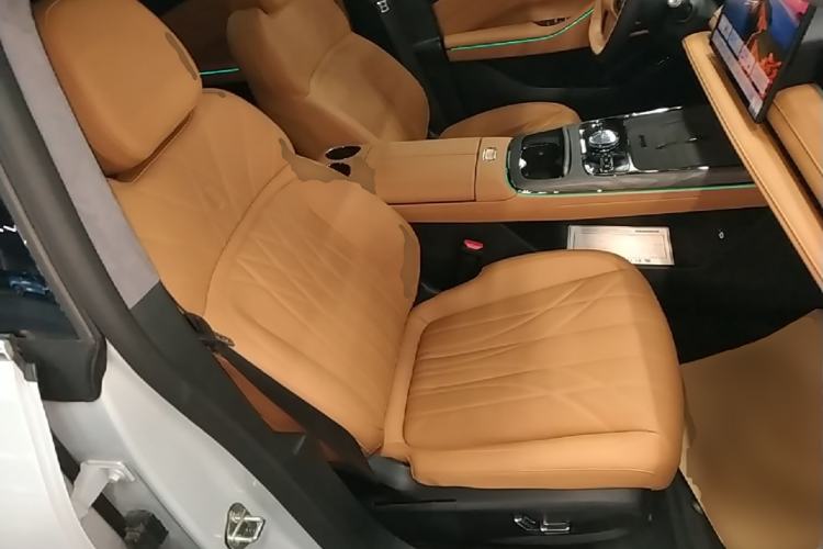 Used Geely Galaxy 8 2025 130km EM-P Starship Edition Right Front Seat