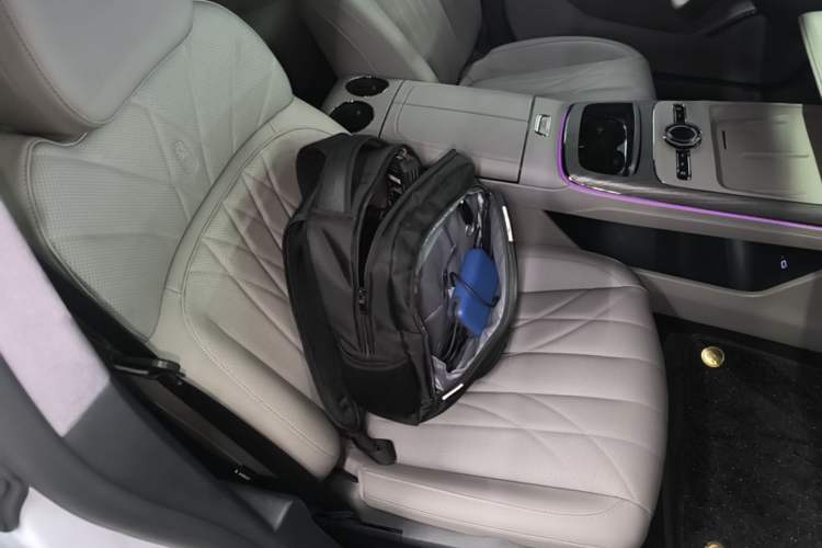 Used Geely Galaxy 8 2025 130km EM-P Starship Edition Right Front Seat