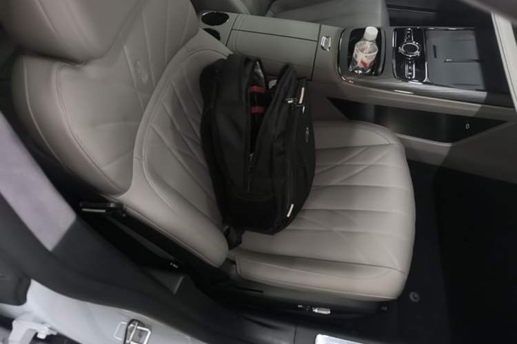 Used Geely Galaxy 8 2025 130km EM-P Starship Edition Right Front Seat