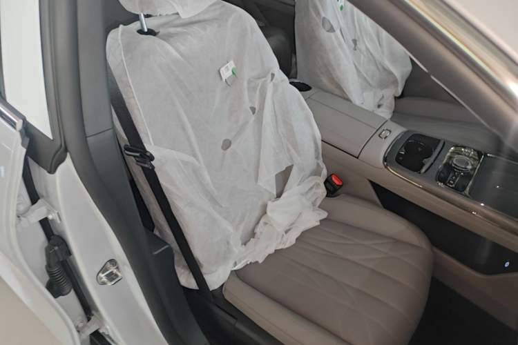 Used Geely Galaxy 8 2025 60km EM-i Luxury Edition Right Front Seat