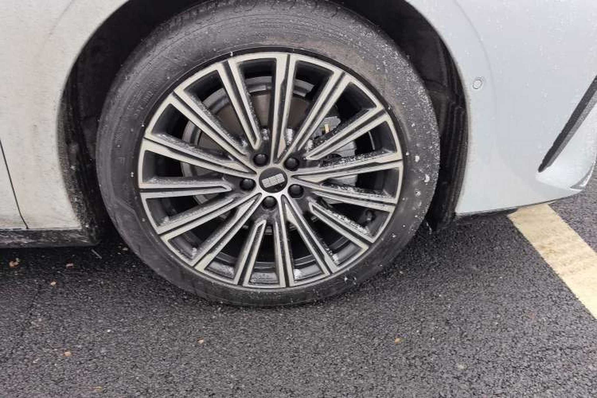Used Geely Galaxy 8 2025 130km EM-P Exploration Edition Right Front Wheel Hub