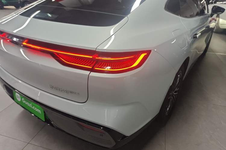 Used Geely Galaxy 8 2025 130km EM-i Deluxe Edition Right Rear Taillight