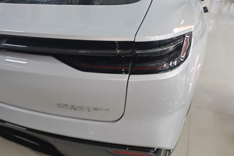 Used Geely Galaxy 8 2025 60km EM-i Luxury Edition Right Rear Taillight