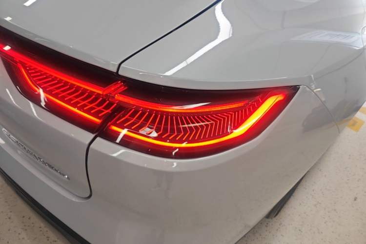 Used Geely Galaxy 8 2025 130km EM-i Prestige Edition Right Rear Taillight