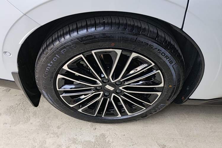 Used Geely Galaxy 8 2025 130km EM-i Deluxe Edition Right Rear Wheel Hub