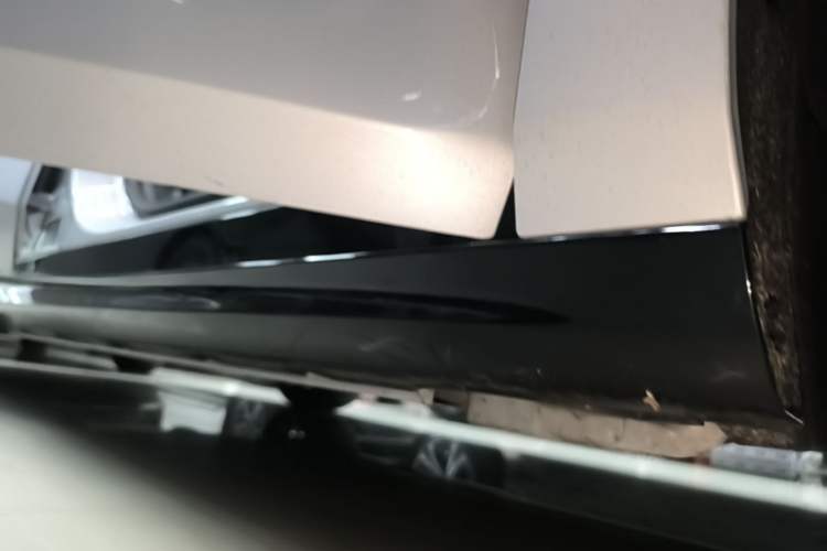 Used Geely Galaxy 8 2025 130km EM-P Starship Edition Right Side Sill
