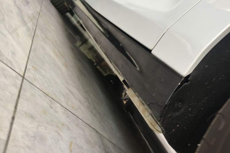 Used Geely Galaxy 8 2025 130km EM-P Exploration Edition Right Side Sill