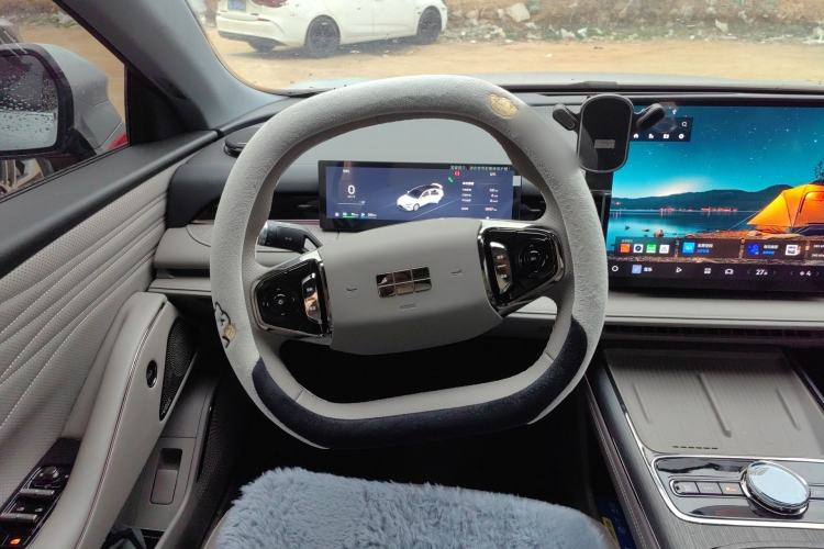 Used Geely Galaxy 8 2025 130km EM-i Deluxe Edition Steering Wheel