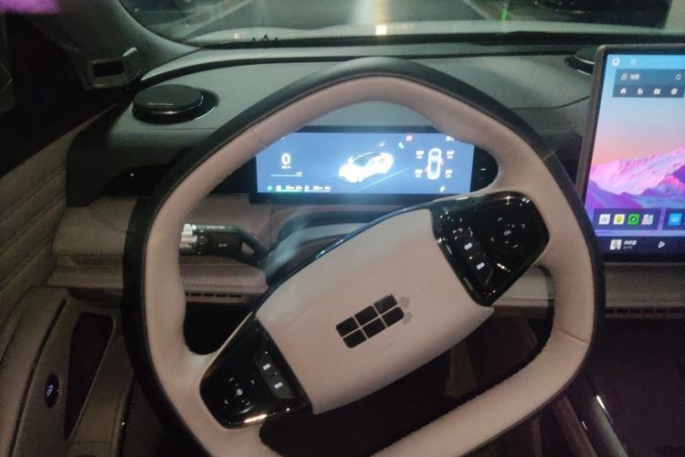 Used Geely Galaxy 8 2025 130km EM-i Prestige Edition Steering Wheel