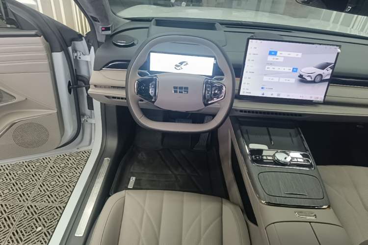 Used Geely Galaxy 8 2025 130km EM-i Flagship Edition Steering Wheel