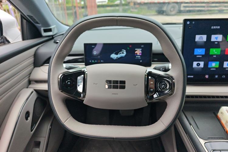 Used Geely Galaxy 8 2025 130km EM-i Prestige Edition Steering Wheel